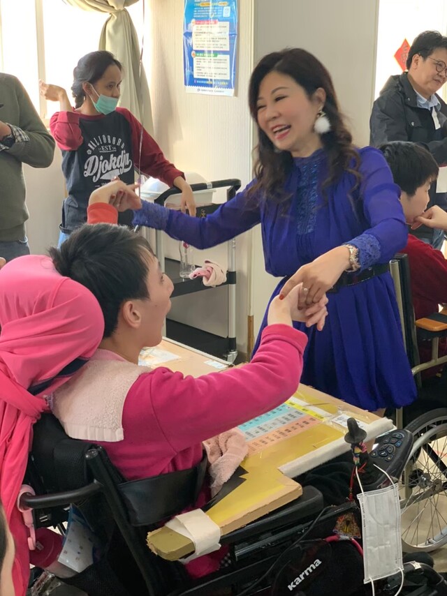 和你一起搖擺