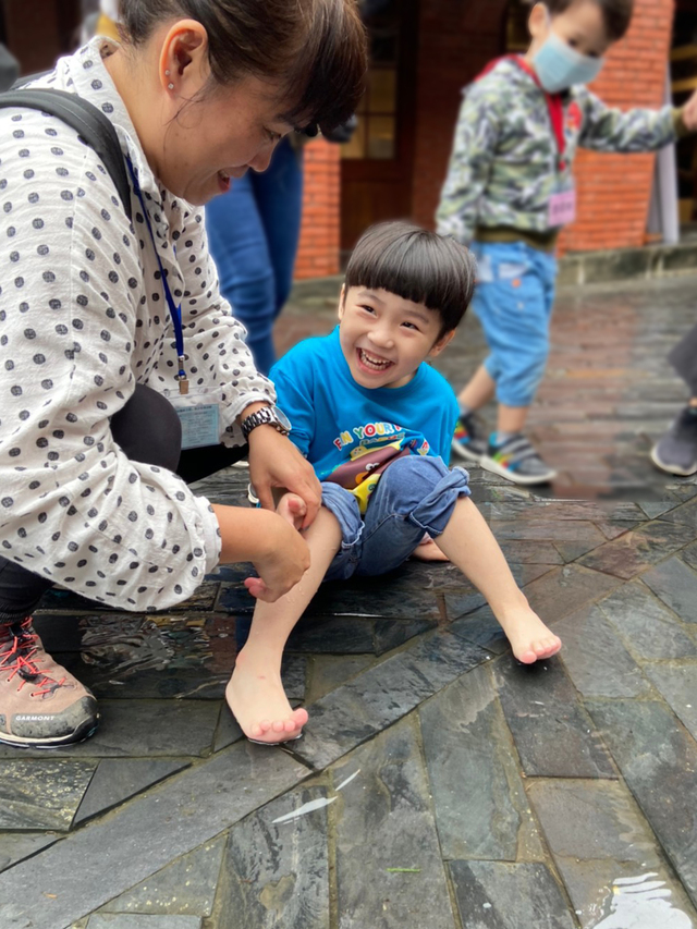 在傳藝園區內玩得很開心